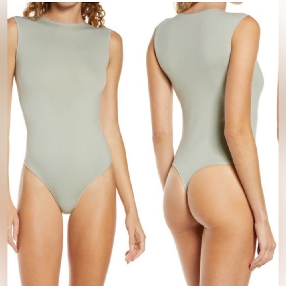 NWT SKIMS ESSENTIAL Crew Neck Thong Bodysuit Color: Spearmint/Agave in Size L/XL